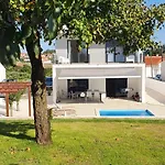 Casa Mikali Holiday home